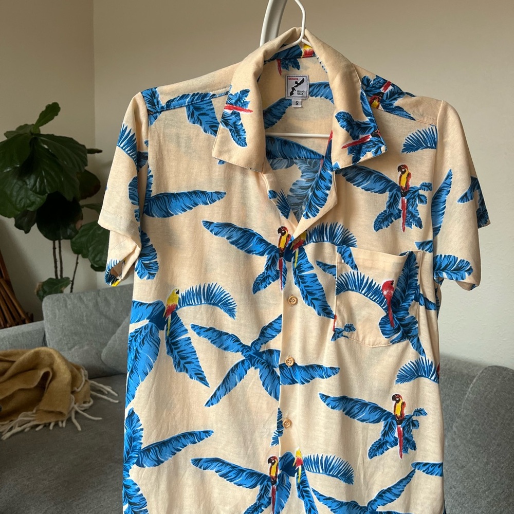 Vintage Hawaiian shirt